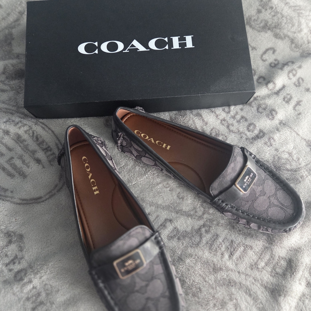 NEVER WORN Coach Women's Black Loafers